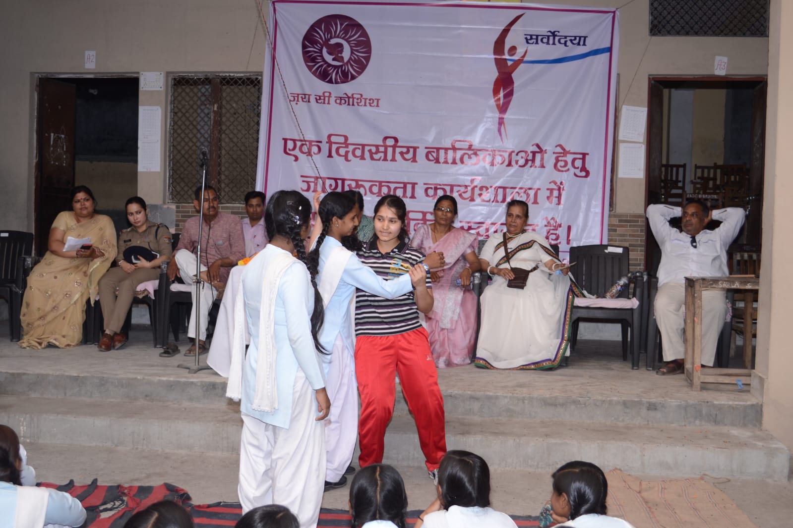 Girls in self-defence training